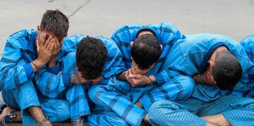 دستگیری 4 سارق منزل در تعقیب و گریز پلیس در شهرک قدس