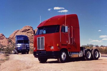 وقتی یک «کلاه ایمنی» دنیای کامیونها را تکان داد / با پیتربیلت ۳۷۲ آشنا شوید /عکس وقتی یک «کلاه ایمنی» دنیای کامیونها را تکان داد / با پیتربیلت ۳۷۲ آشنا شوید /عکس