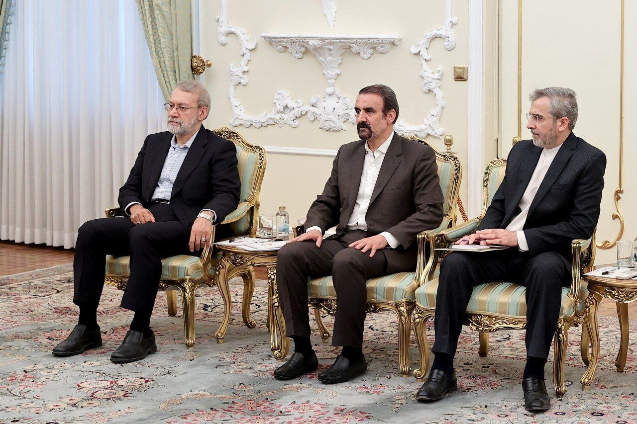 همراهی علی لاریجانی و علی باقری با پزشکیان در یک دیدار دیپلماتیک مهم + تصاویر 2