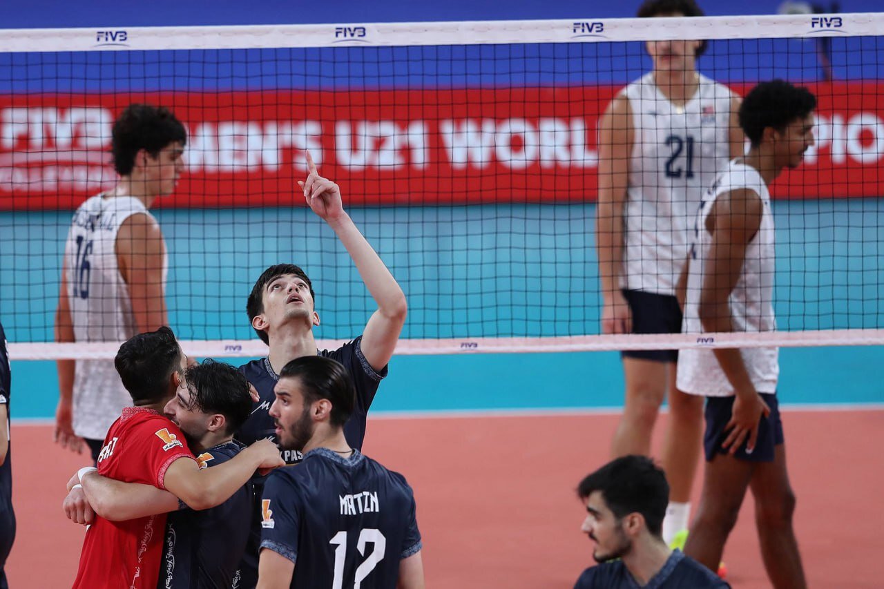 شاهکار پسران والیبال ایران؛ شکست مقتدرانه آمریکا و صعود به فینال قهرمانی جهان! شاهکار پسران والیبال ایران؛ شکست مقتدرانه آمریکا و صعود به فینال قهرمانی جهان!