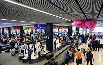 حسنلو از رشد ۱۰۴ درصدی رویدادهای گردشگری کیش در 9 ماهه گذشته خبر داد حسنلو از رشد ۱۰۴ درصدی رویدادهای گردشگری کیش در 9 ماهه گذشته خبر داد