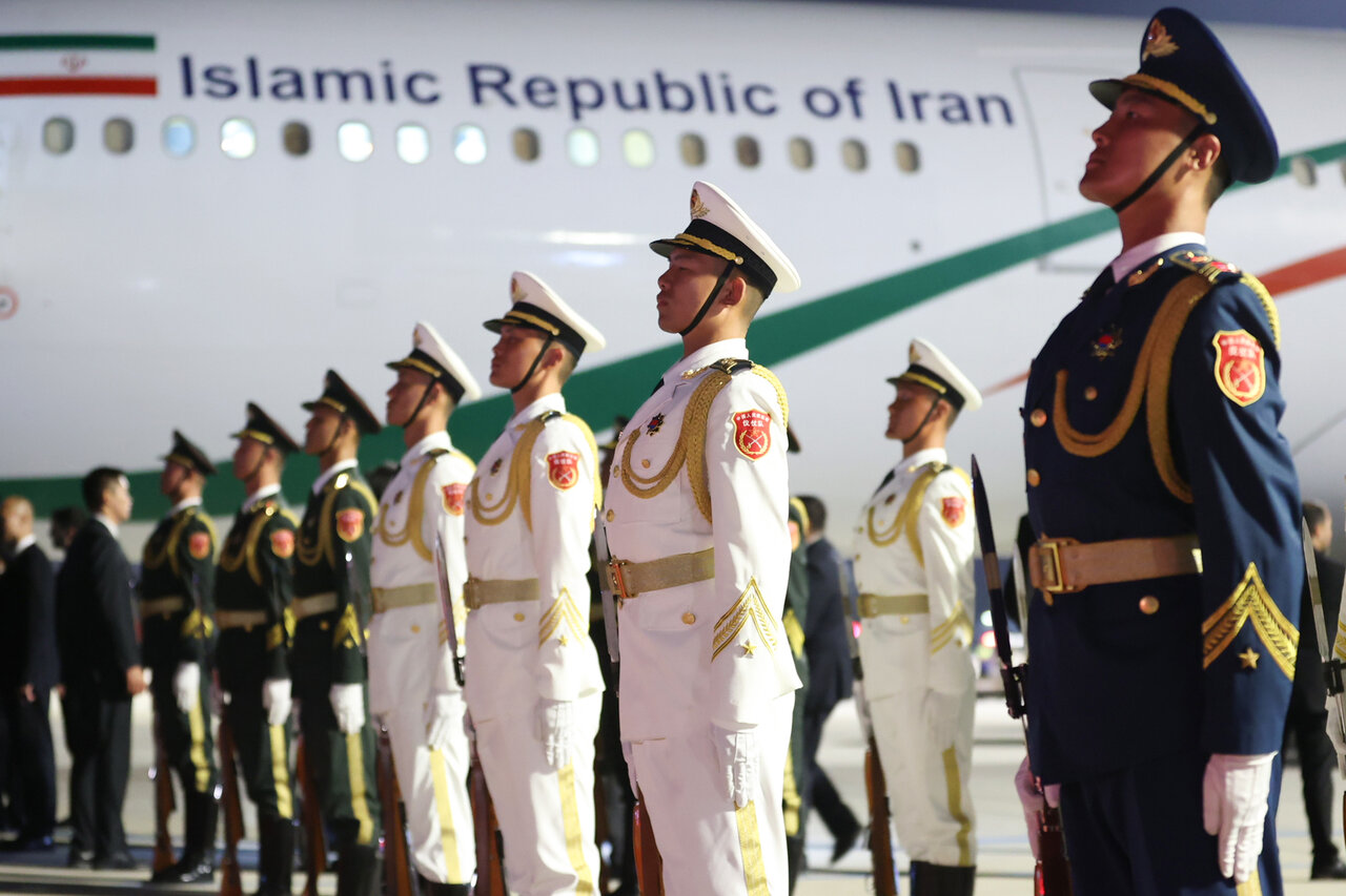 تصاویری از استقبال مقامات عالیرتبه چینی از پزشکیان