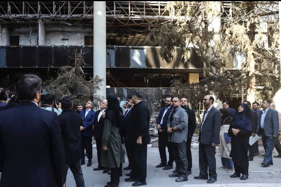 توصیه عارف به مدیران رسانه ملی: از مردم دنبالهروی کنید/ وظیفه صداوسیما نقد دوطرفه است/ انتظار از رسانه ملی قرائت واقعی از حوادث جنگ ۱۲ روزه است