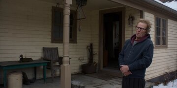 ببینید | تام ویتس در اولین تیزر «پدر مادر خواهر برادر» جارموش