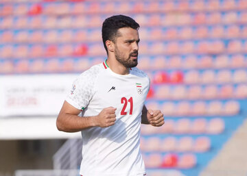 نورافکن: گردن ما پیش مردم از مو باریکتر است نورافکن: گردن ما پیش مردم از مو باریکتر است