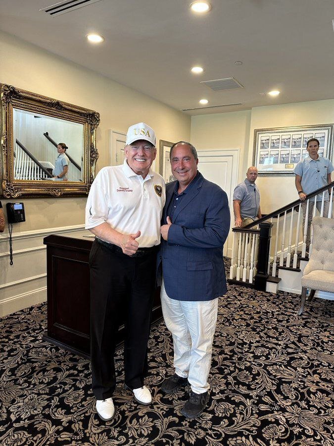 عکس | ترامپ در ویرجینیا جلوی دوربین آمد