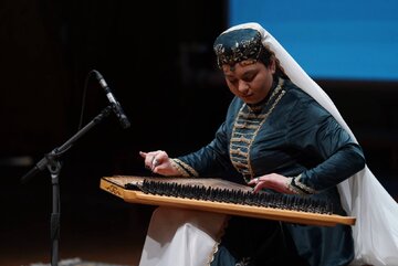 هنرنمایی نوازندگان و خوانندگان گروه سنی الف و ب آذربایجانی / در روز اول جشنواره موسیقی جوان هجدهم چه گذشت؟