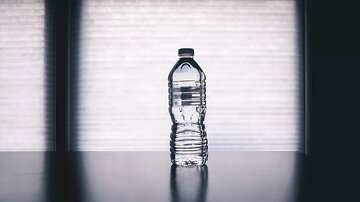 عطش هوش مصنوعی / یک بطری آب برای یک چت کوتاه با «ChatGPT»