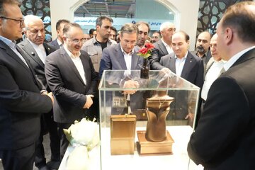 آغاز نمایشگاه بینالمللی طلا و جواهر در ارومیه / آذربایجانغربی دومین استان تولید کننده شمش طلا آغاز نمایشگاه بینالمللی طلا و جواهر در ارومیه / آذربایجانغربی دومین استان تولید کننده شمش طلا