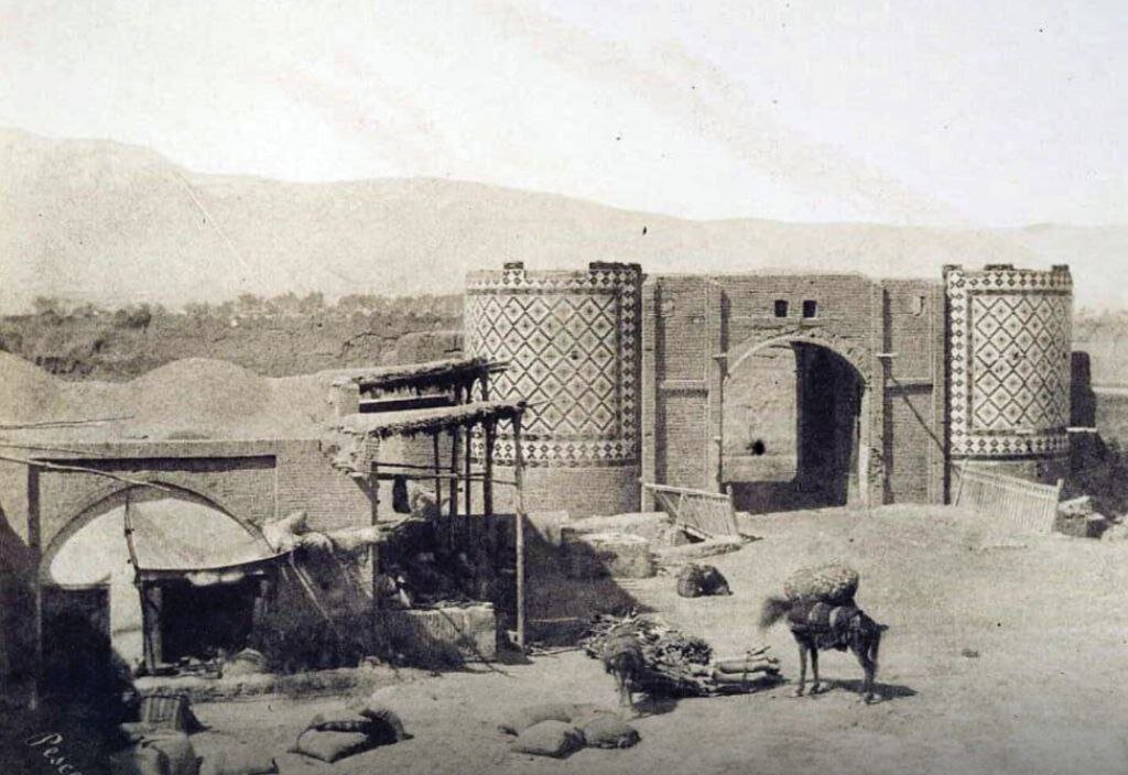 یکی از نخستین عکس‌ها از تهران، اوایل سلطنت ناصرالدین‌شاه
