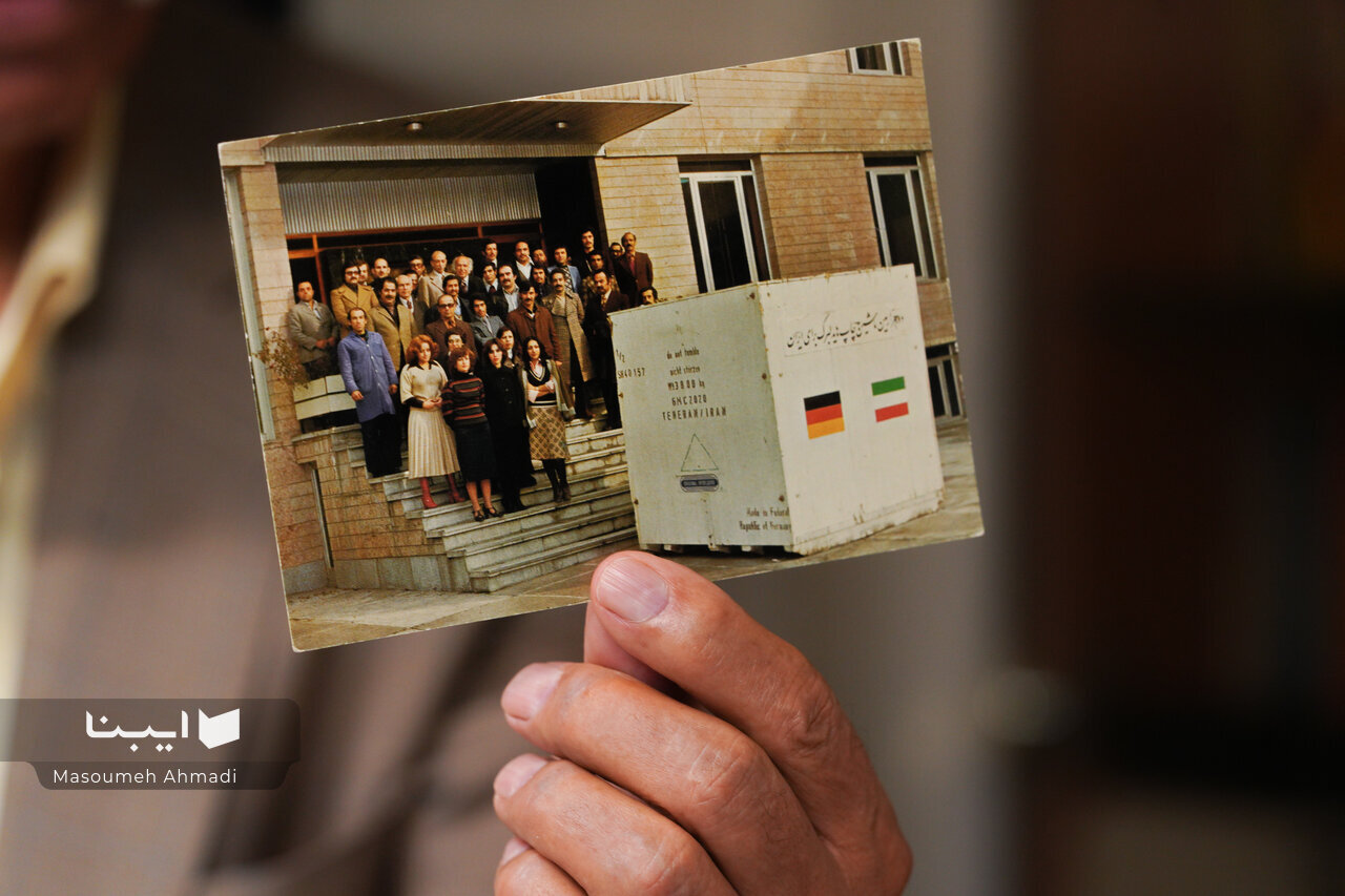 این شخص دایرهالمعارف صنعت چاپ در ایران است