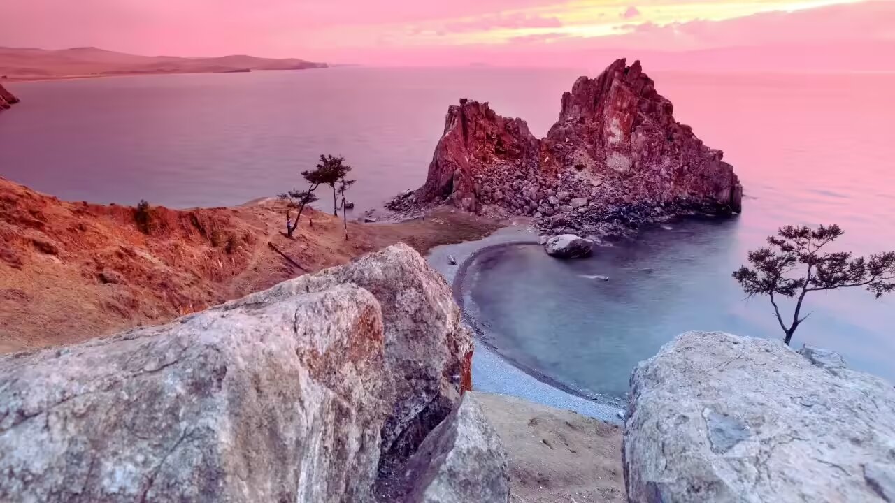 یخ شفاف، اسرار قدیمیترین دریاچه زمین را فاش میکند / خانه ۲۰٪ از کل آب شیرین جهان