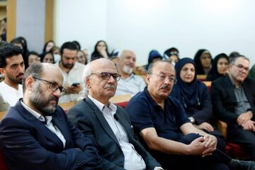 چرا «غربزدگی» هنوز مسئله ماست؟