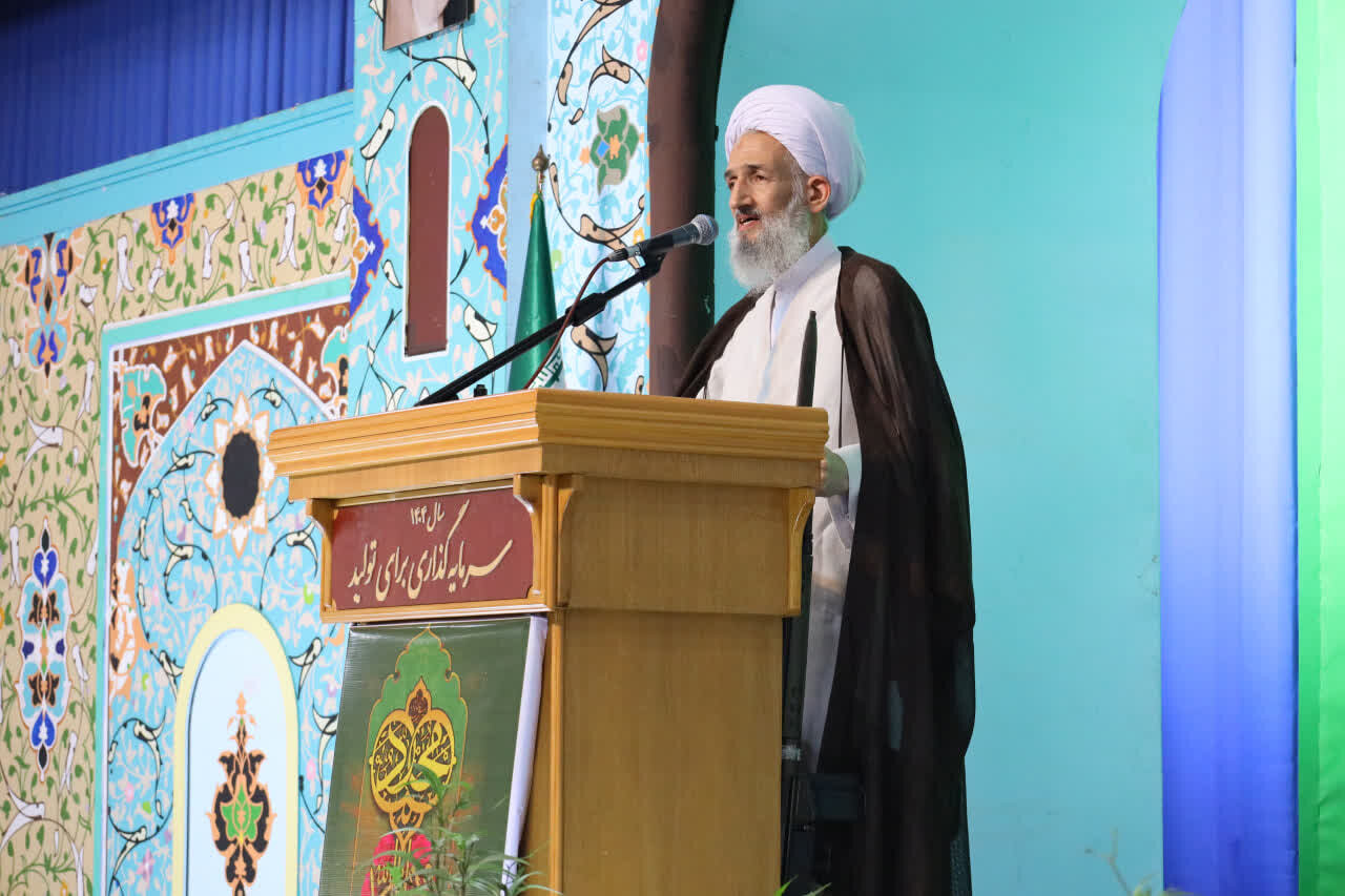 امام جمعه قم: تلاش آمریکا برای بازگرداندن تحریم‌ها ناکام ماند / امام جمعه کرج: نابودی اسرائیل یوم‌الله دیگری است