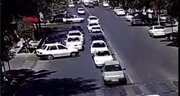 ببینید | عاقبت تلخ دو راننده بعد از زرنگ‌بازی وسط خیابان؛ شاخ‌به‌شاخ شدن پراید و پژو ۲۰۷
