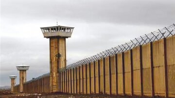 ریحانه انصارینژاد از زندان آزاد شد/ عکس ریحانه انصارینژاد از زندان آزاد شد/ عکس