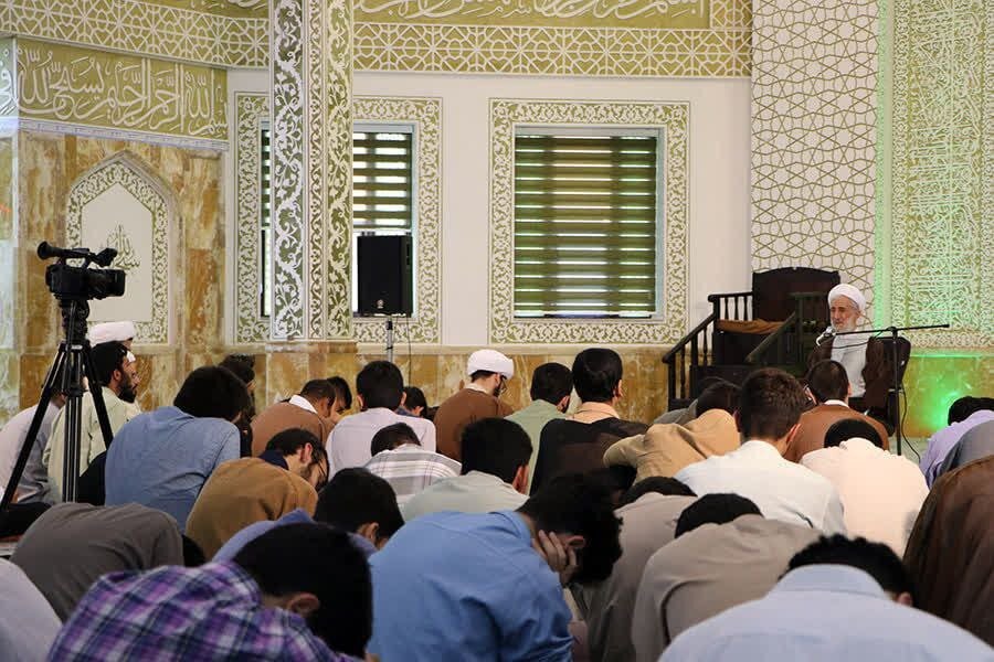 کلاس درس اخلاق کاظم صدیقی در حوزه علمیه ازگل +تصاویر