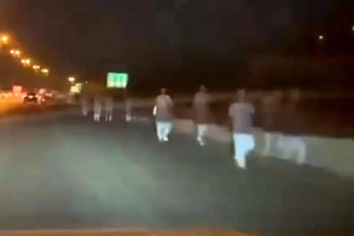 ماجرای فرار معتادان از کمپ ترک اعتیاد در جنگ 12 روزه؛ «400 نفر با دمپایی در بزرگراه از مردم درخواست کمک داشتند؛ یک فاجعه اجتماعی بود»/ فیلم 2