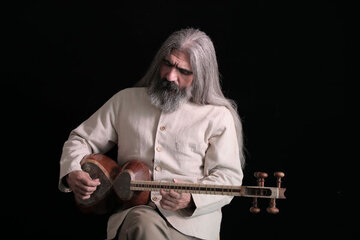 فراهم آوردن زمینه رقابت نوجوان و جوان ایرانی با تاجیک، آذری، افغان و عرب