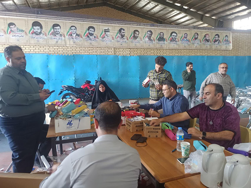 رزمایش بزرگ تأمین و توزیع نوشتافزار و لوازم تحصیلی برای بیش از ۷ هزار دانشآموز و دانشجوی سمنان