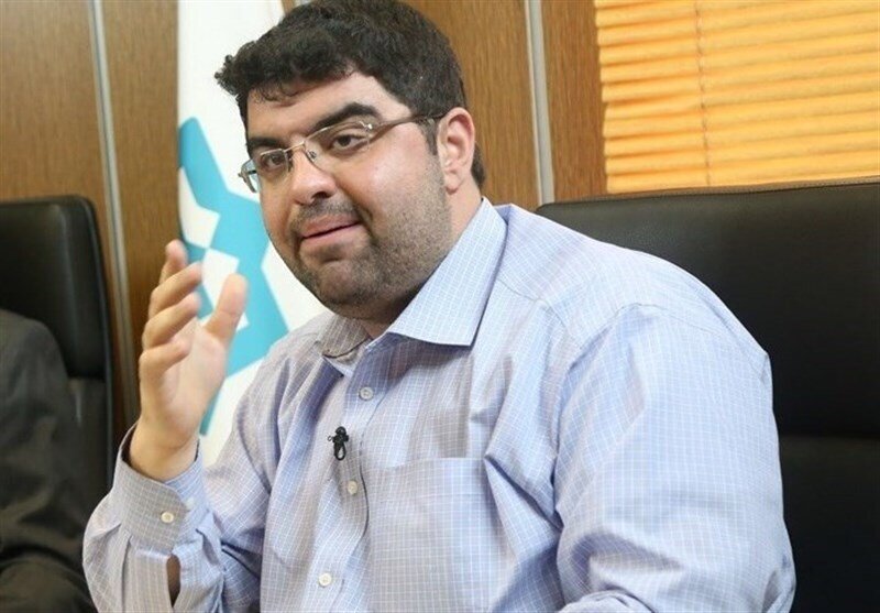 اقتصاد ایران زیر تیغ مکانیسم ماشه؟ / شاکری: تحریم‌ها اقتصاد را نمی‌لرزاند فشار واقعی سیاسی و روانی است