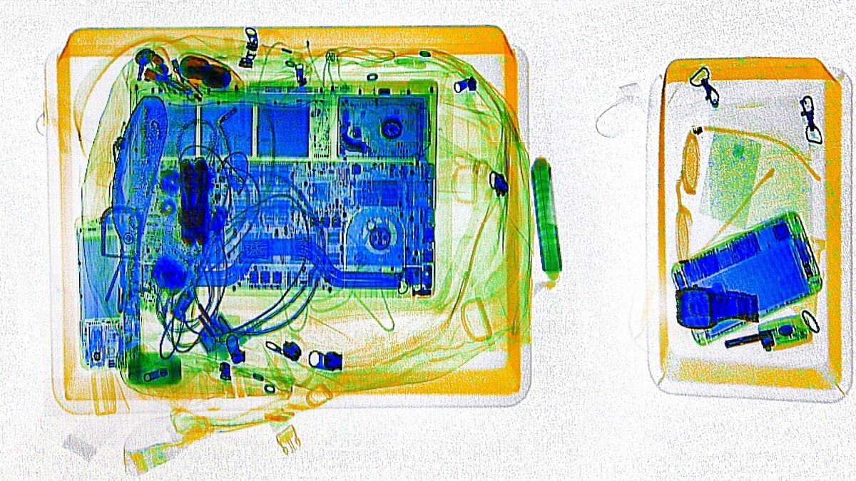 ماموران فرودگاه چطور بدون باز کردن چمدان، از محتویاتش مطلع می شوند؟