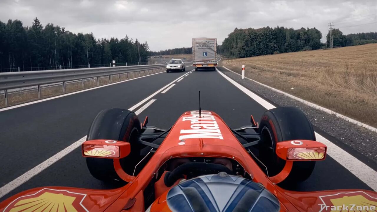 دستگیری مردی که شش سال با خودروی فرمول یک در جادهها رانندگی میکرد!