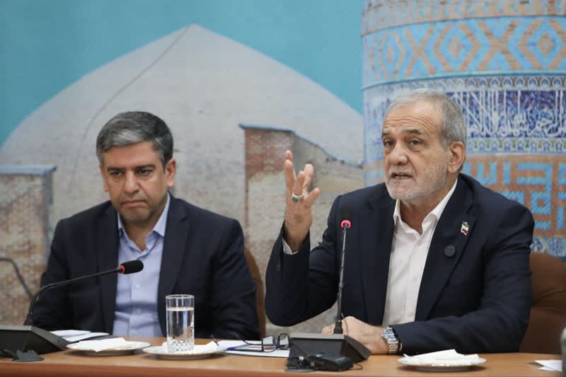 رییس جمهور: مدارس امروز به جای تربیت انسانهای جامعنگر، افراد تکبعدی پرورش دادهاند