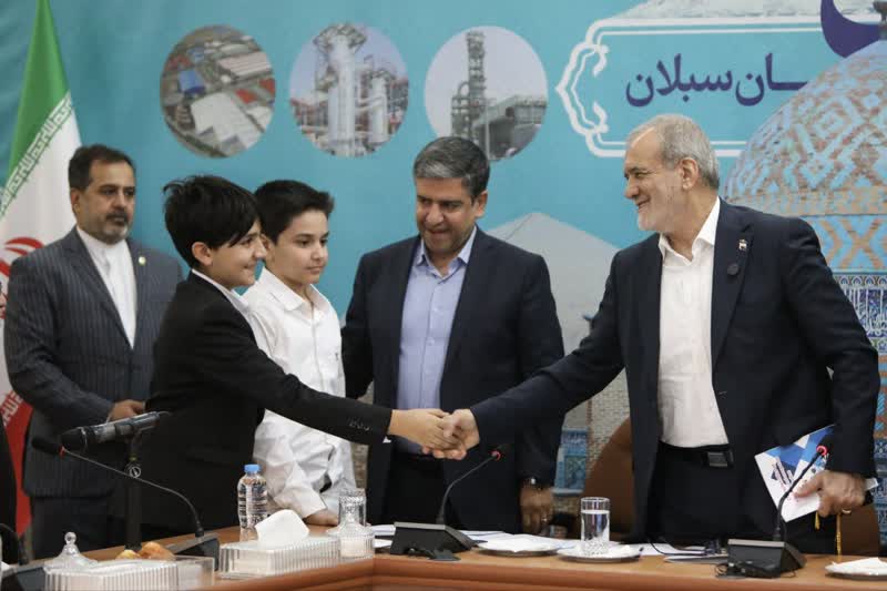 رییس جمهور: مدارس امروز به جای تربیت انسانهای جامعنگر، افراد تکبعدی پرورش دادهاند