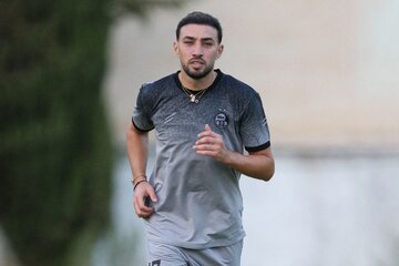 عکس | پیراهن استقلال 3 برابر ارزش منیر درآمدزایی کرد
