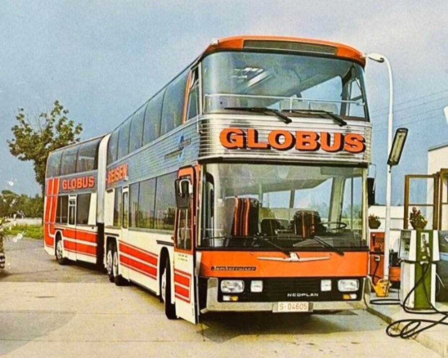 بوئینگ جادهها، بزرگترین اتوبوس جهان