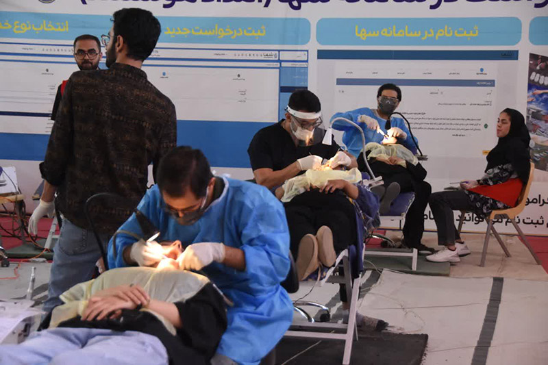 از توزیع ۶۵۰۰ بسته لوازمالتحریر تا حضور ۷۵ دندانپزشک جهادی / دکتر عبدالملکی: «ما نوکر مردمیم، زکات علممان را در اختیارشان میگذاریم»