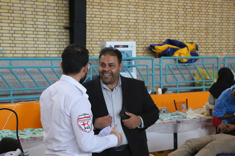 از توزیع ۶۵۰۰ بسته لوازمالتحریر تا حضور ۷۵ دندانپزشک جهادی / دکتر عبدالملکی: «ما نوکر مردمیم، زکات علممان را در اختیارشان میگذاریم»