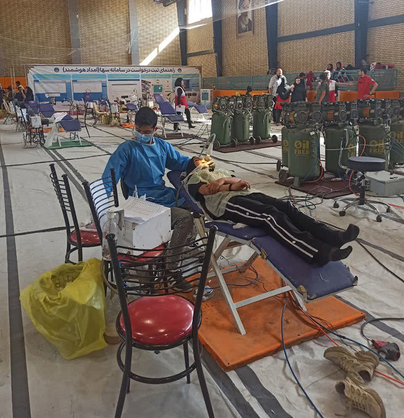 از توزیع ۶۵۰۰ بسته لوازمالتحریر تا حضور ۷۵ دندانپزشک جهادی / دکتر عبدالملکی: «ما نوکر مردمیم، زکات علممان را در اختیارشان میگذاریم»