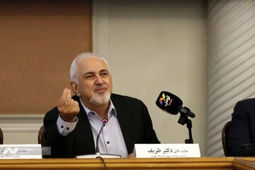 کیهان: اینکه ظریف گفته مردم از موشک مهم ترند حرف درستی است به شزطی که او نگوید!