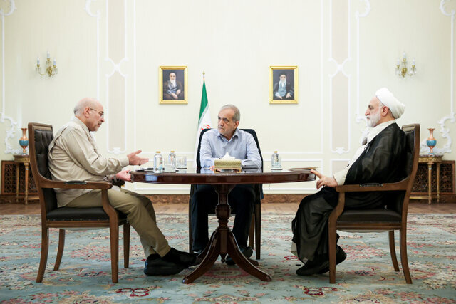 اولین تصویر از جلسه سران قوا در نهاد ریاست جمهوری