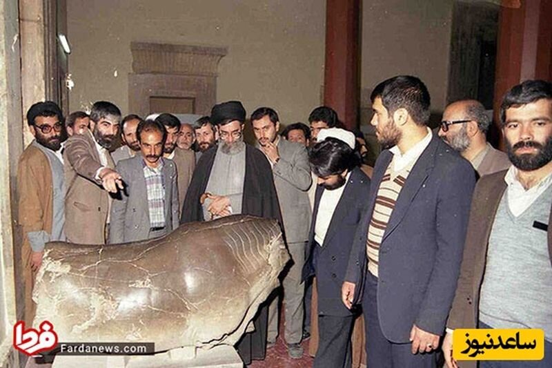بازدید آیت‌الله خامنه‌ای از تخت‌جمشید در سال ۶۷ + عکس و جزئیات