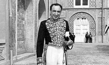 عکس و گزارش بامیه خوردن اسدالله علم در جوادیه!