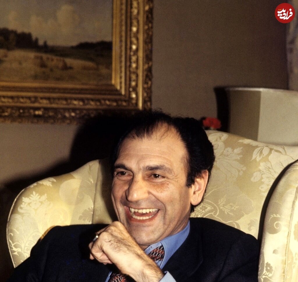 اردشیر زاهدی در خانهاش در شمیران، ۲۷ آذر ۱۳۵۷/ عکس