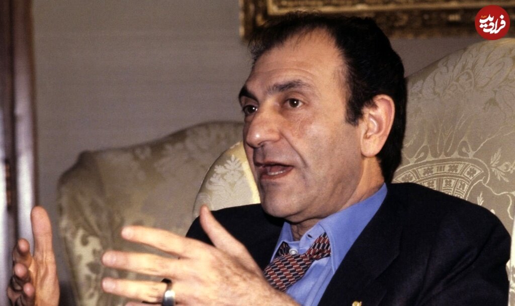 اردشیر زاهدی در خانهاش در شمیران، ۲۷ آذر ۱۳۵۷/ عکس