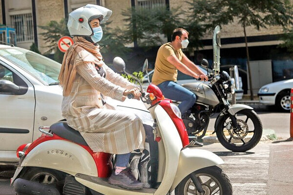 توضیحات دبیر شورای عالی انقلاب فرهنگی درباره صدور گواهینامه موتور برای زنان/ برخی آداب شرعی در موتورسواری را رعایت نمی‌کنند