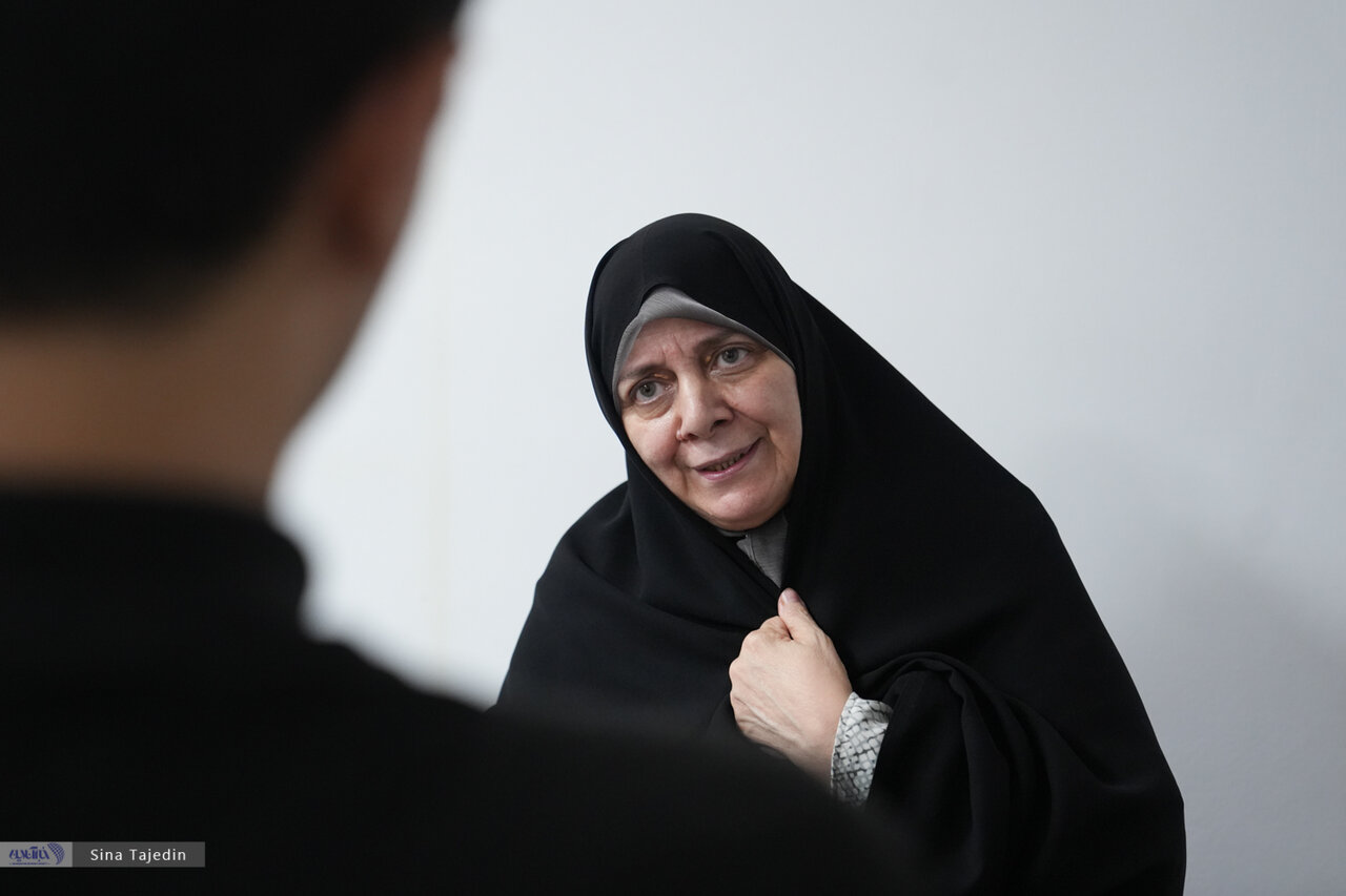 هنوز پیگیر سرنوشت پدر هستیم / سنگاندازی برای توقف پیگیری و ناامیدی ما بسیار است / چرا پیگیری و کمیته ویژه در دولت خاتمی نتوانست هیچ نتیجهای بگیرد؟ 2