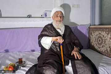آیت‌الله محفوظی: آیت‌الله سید مصطفی خمینی اگر شهید نمی‌شد، اول مرجع بود / در زمان انتفاضه عکس های امام (ره) را پخش می کردم