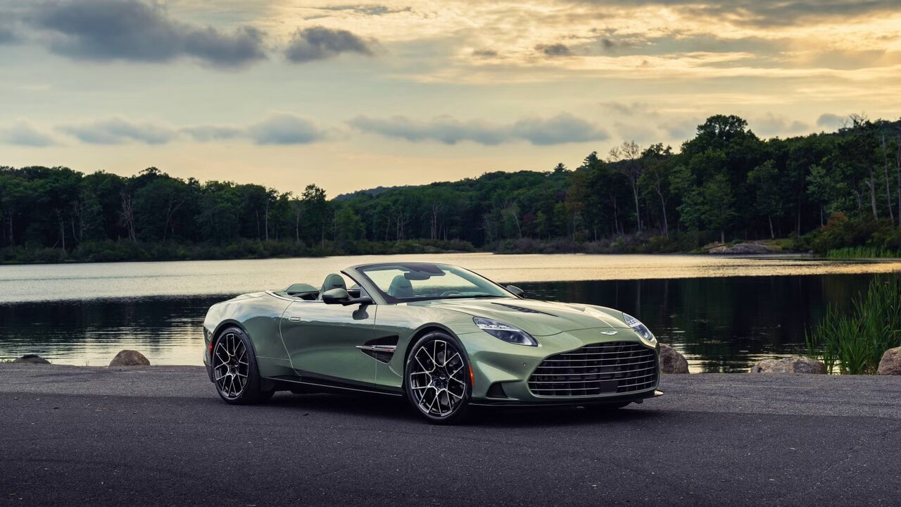 از رولزرویس تا مرسدسبنز و لکسوس | رقابت لوکسترینها برای جلب توجه