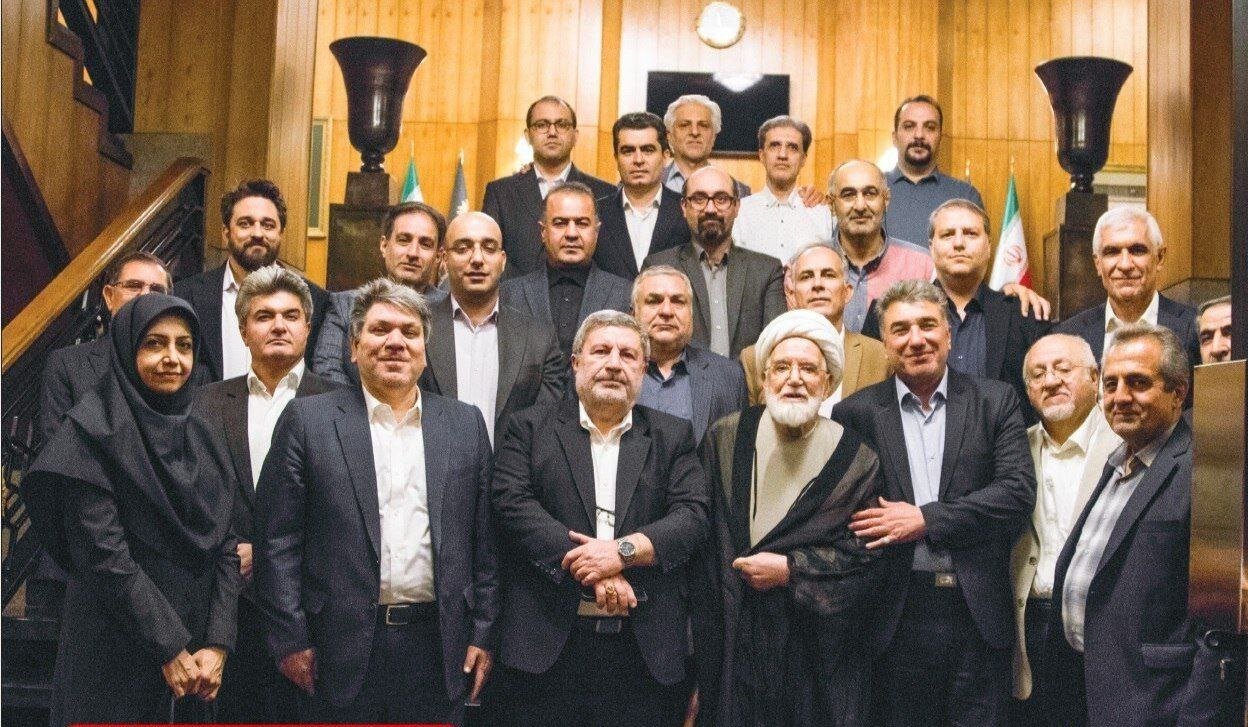 مهدی کروبی پس از ۱۵ سال در یک جلسه/ الیاس حضرتی هم حضور داشت +تصویر