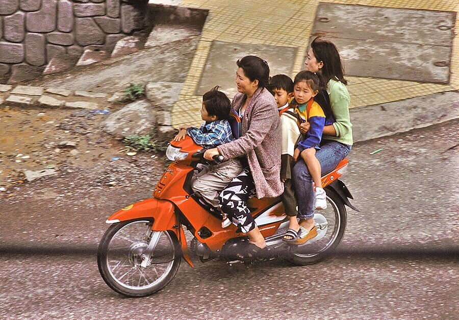 روایت زنان موتورسوار در آسیا از جادههای ویتنام تا خیابانهای دهلی/ عکس