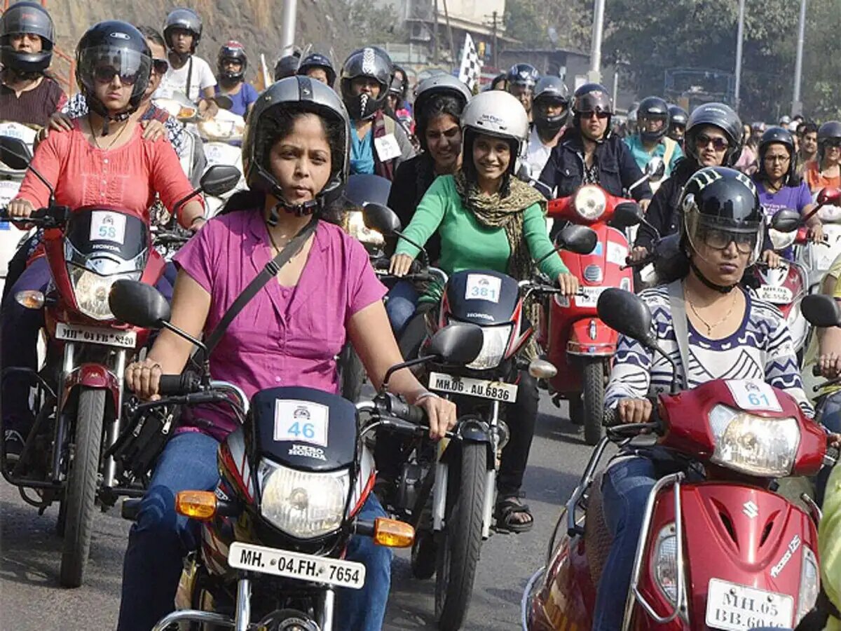 روایت زنان موتورسوار در آسیا از جادههای ویتنام تا خیابانهای دهلی/ عکس