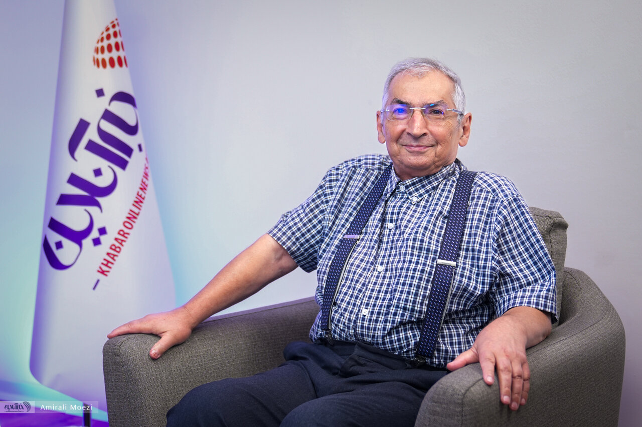 از مستضعفپروری تا فروپاشی طبقه متوسط/ وقتی ثروت ننگ و فقر ابزار نمایش سیاسی شد/ زیباکلام: طبقه متوسط هنوز هم پشت جریان میانهرو است