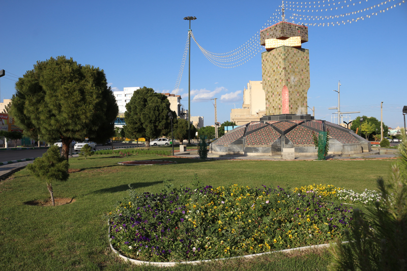 سمنان و فلکههایی با هنرسازههای فرهنگی