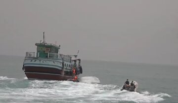 انهدام ۸ باند قاچاق کالا و ارز در بندرعباس